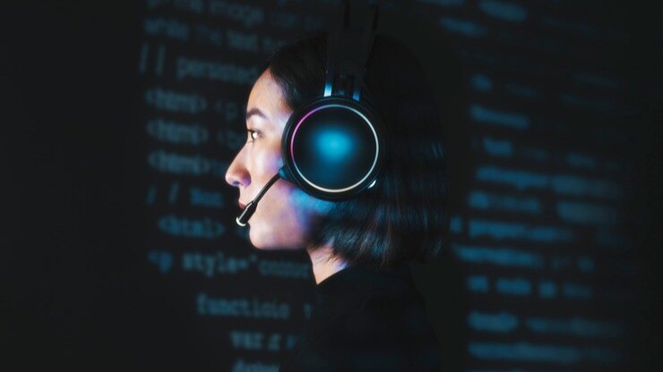 Interior of Pakistan’s first AI-powered call center in Lahore with agents using advanced voicebots